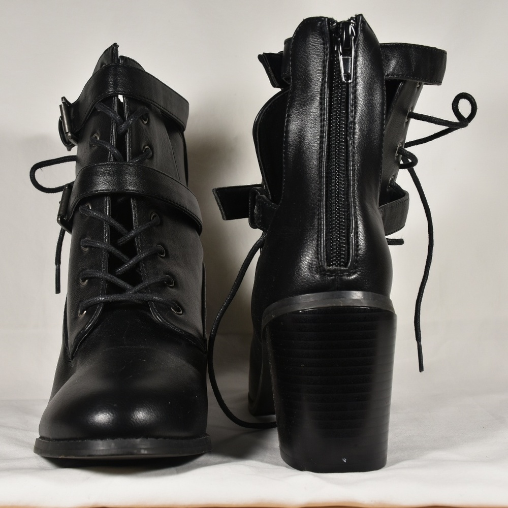 Forever 21 Black Heeled Boots with Zipper